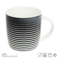 Klassische Schwarzweiss-neue Knochen-China-Tasse